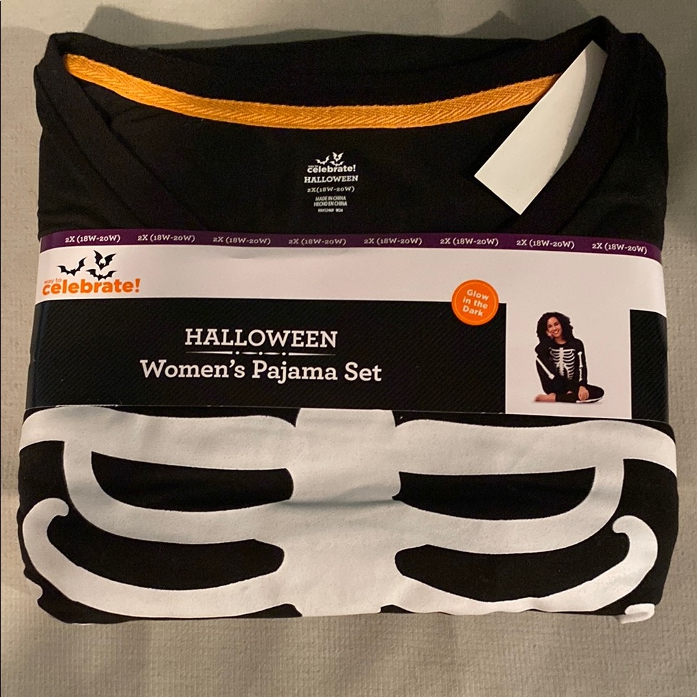 Celebrate Halloween Women's Pajama Set